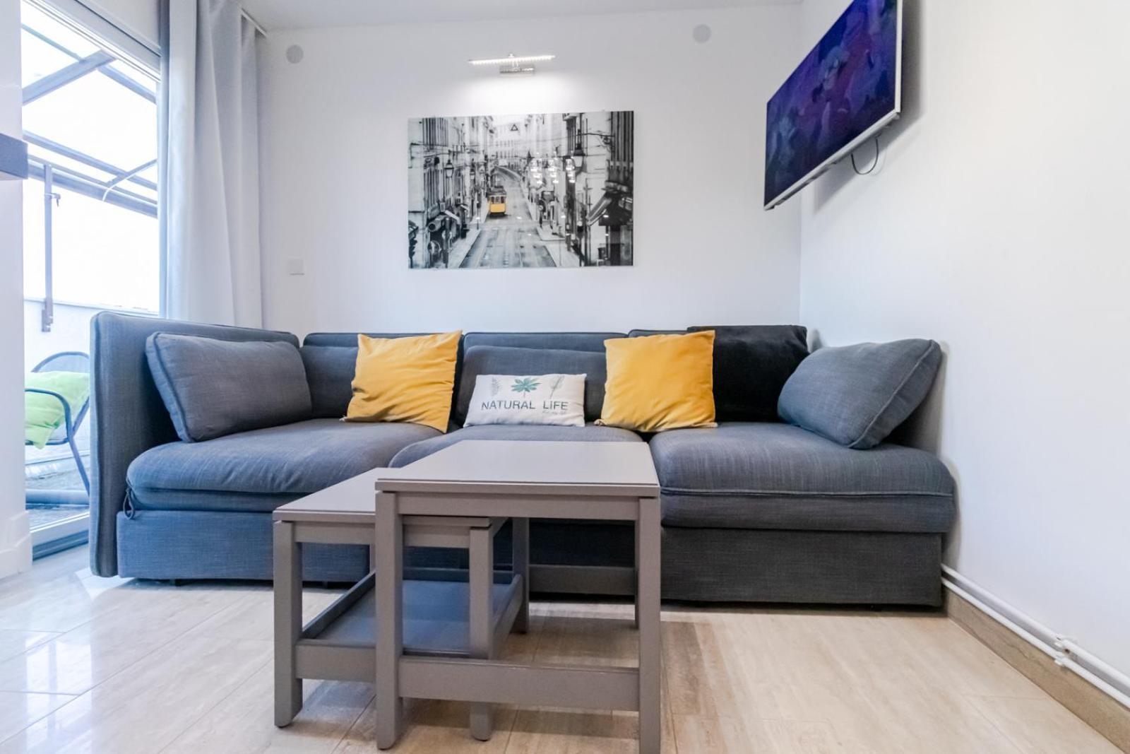 Terrace Apartment *